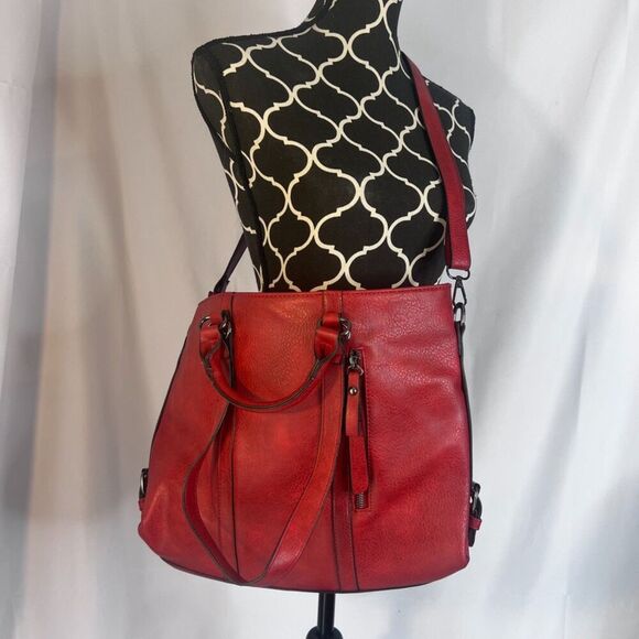 Large Power Red Leather Crossbody Shoulder Bag - Picture 9 of 9